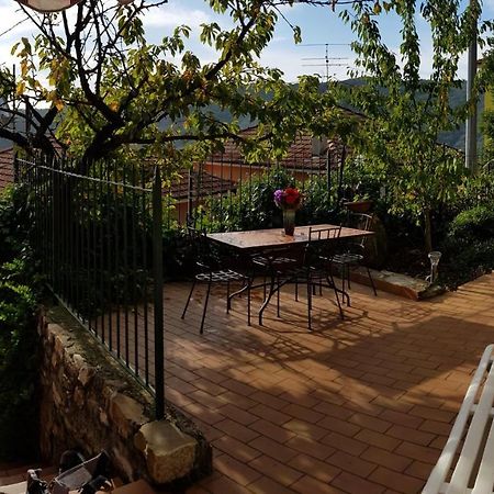 Casa Dalia Villa Pietrabruna Exteriör bild